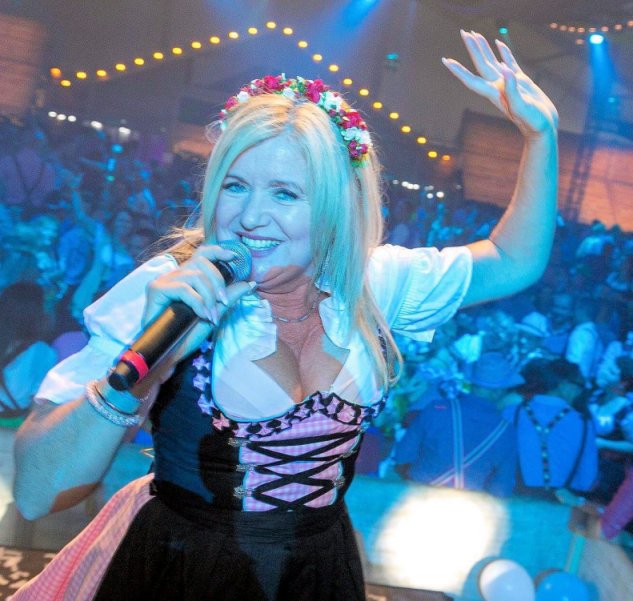 Angela Sauerkraut, https://angela.artiesten.club