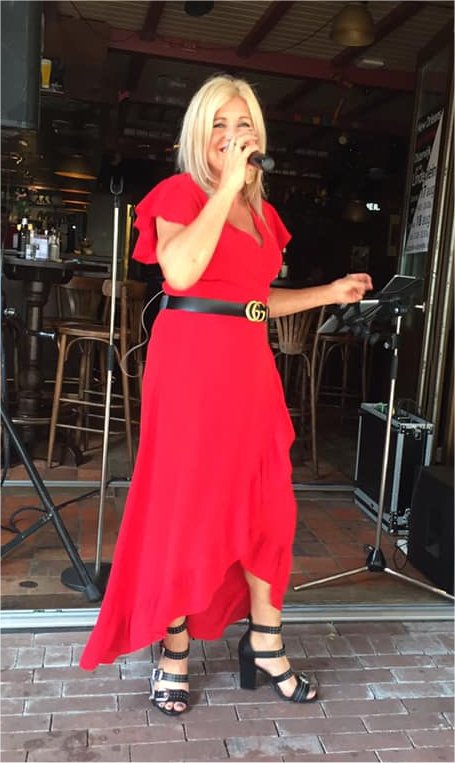 Feestzangeres Angela,  https://angela.artiesten.club